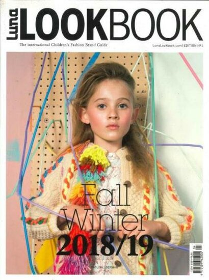 Luna Lookbook Magazine (English Edition)